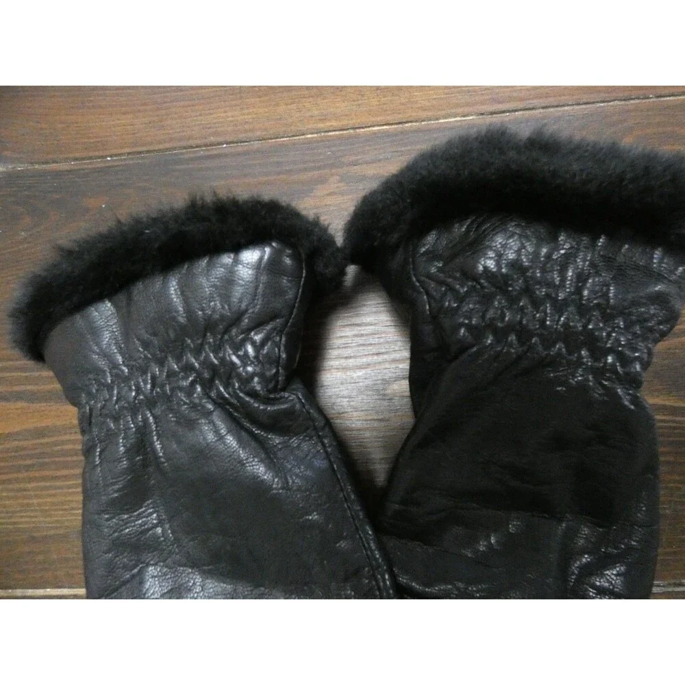 VTG Fownes Women's 8 Black Leather Gloves Faux Fur Lined Cuffs Wrist Length Chic